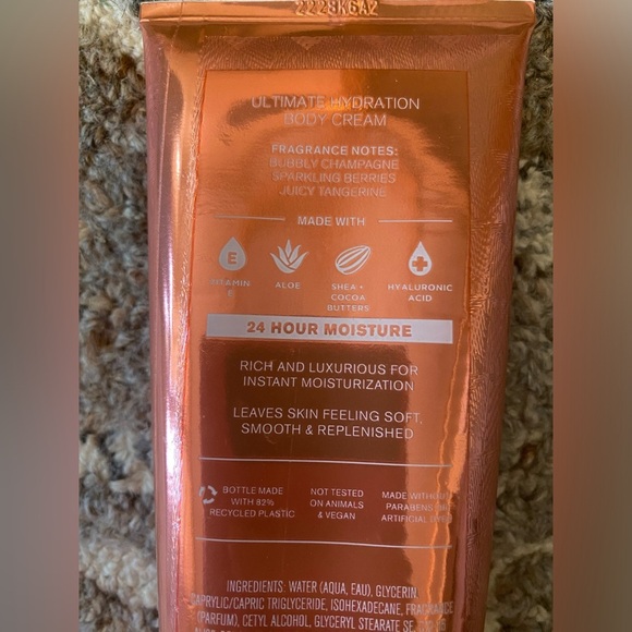Bath & Body Works Champagne Toast Ultimate Hydration Body Cream 8oz - Picture 3 of 4